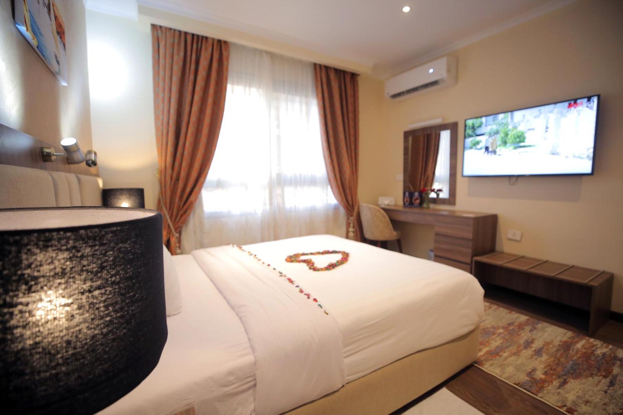 Cairo Taj Hotels & Suites - Dokki Exterior photo