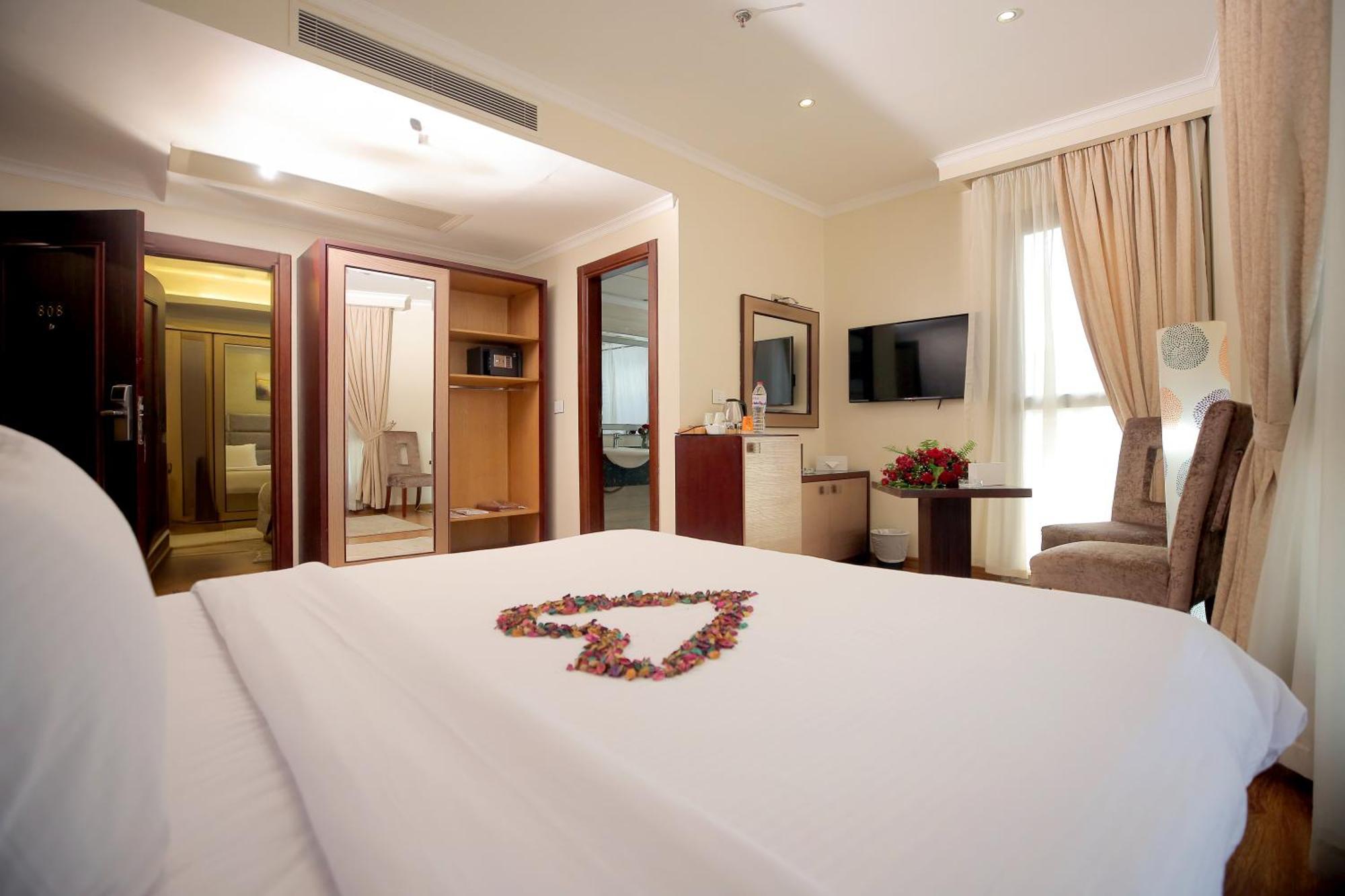 Cairo Taj Hotels & Suites - Dokki Exterior photo